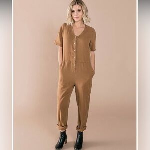 Rylee + Cru Utility Jumpsuit caramel brown buttons linen blend large
